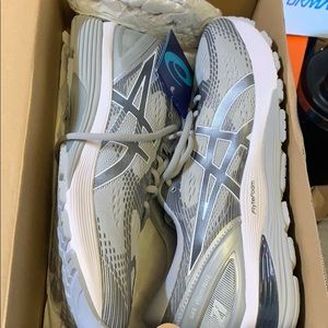 ASICS gel-nimbus 21 men’s size 11.5 NEW
